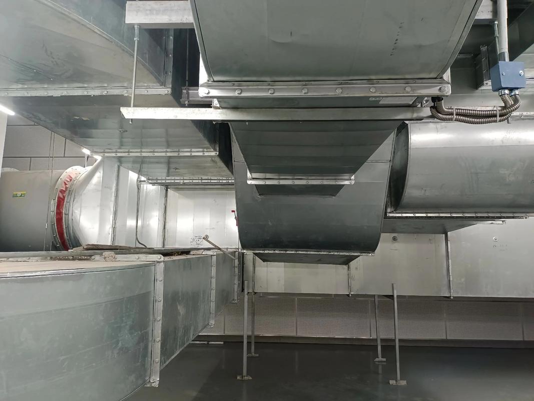 根本干不完呀 排烟通风管道安装的挑战与应对